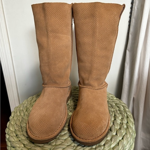 UGG Tawny Perforated Unlined Tan Suede Pull-On Mid-Calf Boot - Picture 5 of 9